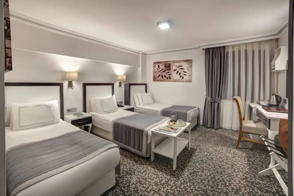 Skalion Hotel