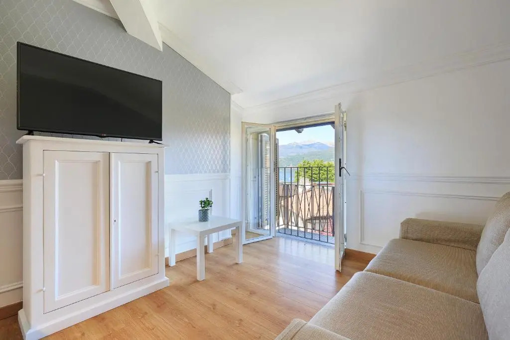 Pandora Stresa - By Impero House