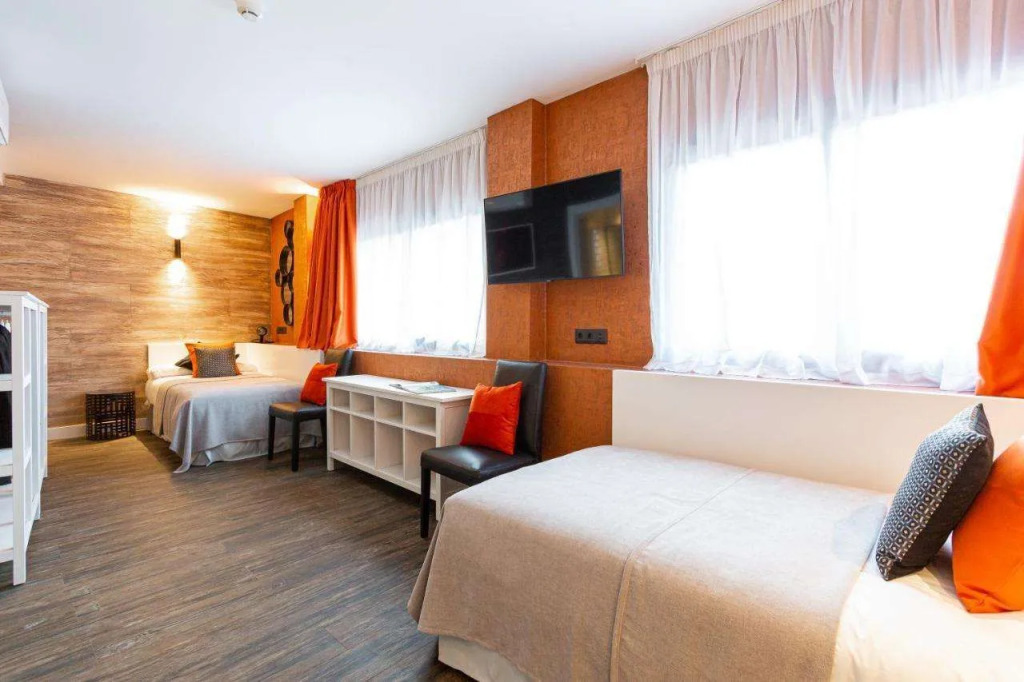 Fly Rooms Madrid Airport