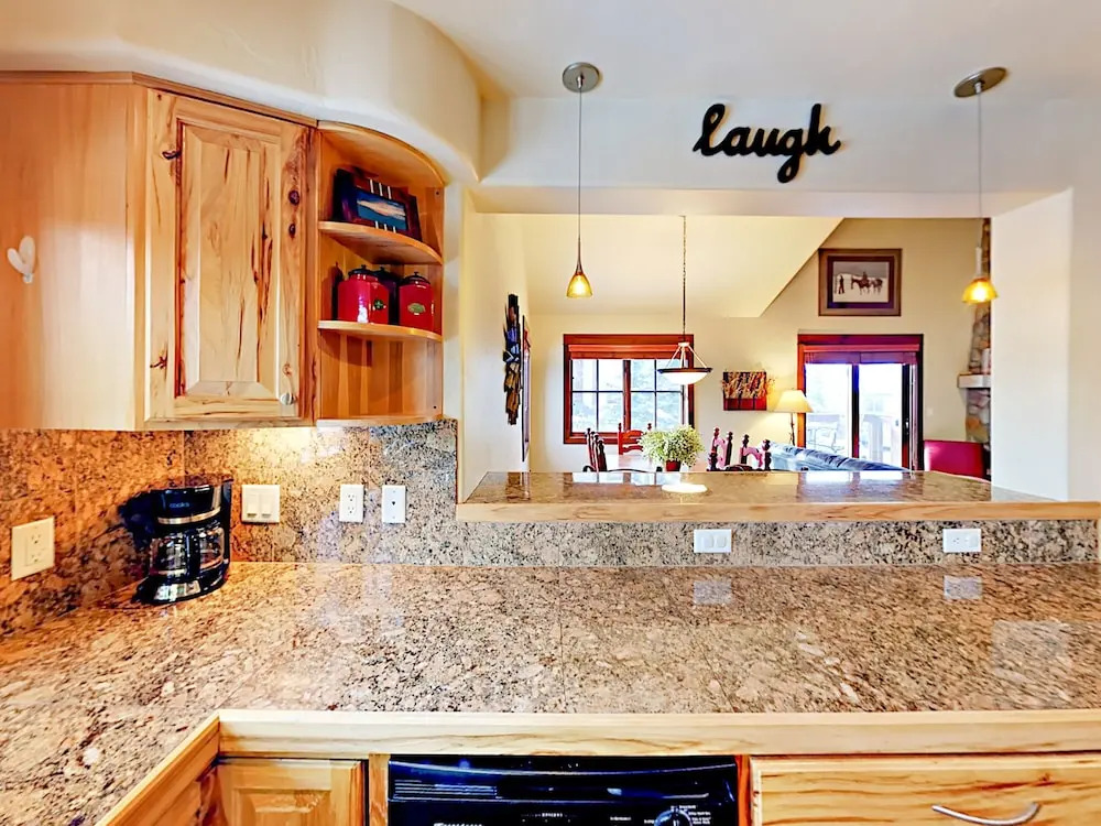 Ore House Condo #206 3 Bedrooms 3 Bathrooms Condo