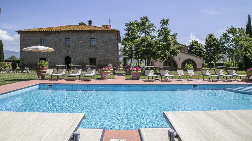 Le Caselle 26, Emma Villas