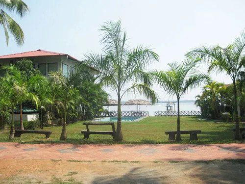 Lakesymphony Resort