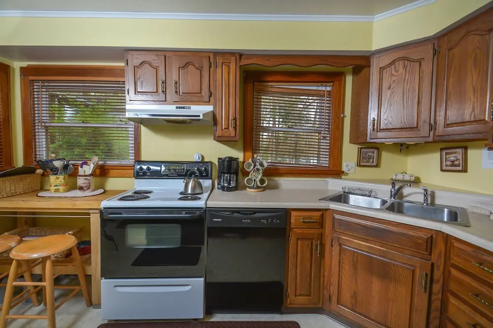 Whispering Oaks 3 Bedroom House
