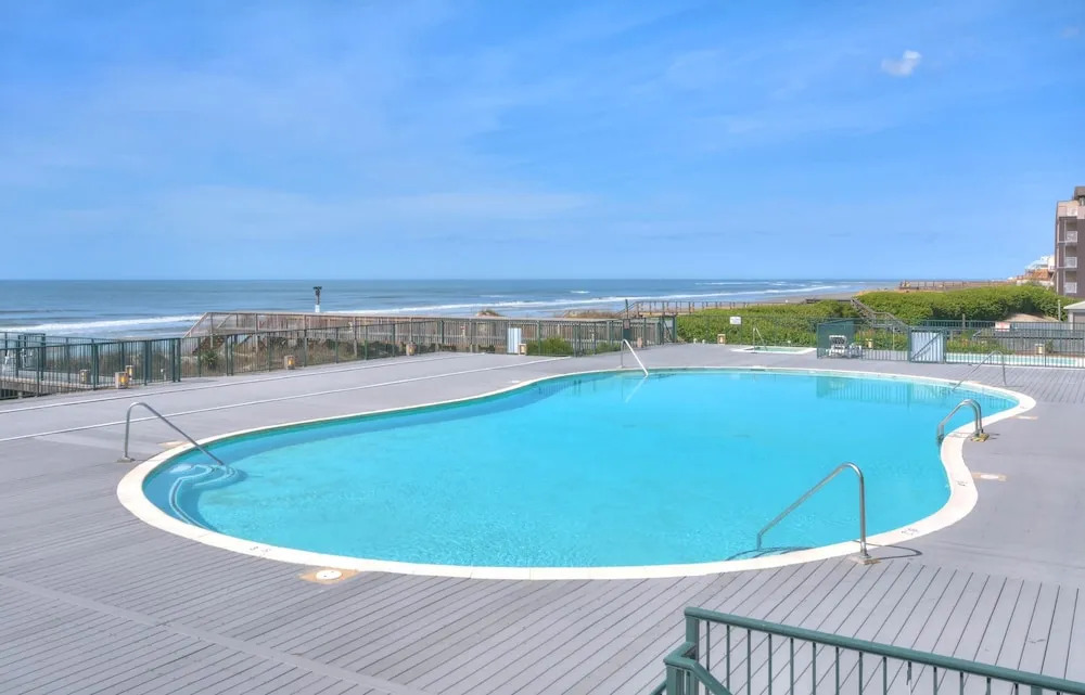 122viaol 4 Bedroom Condo