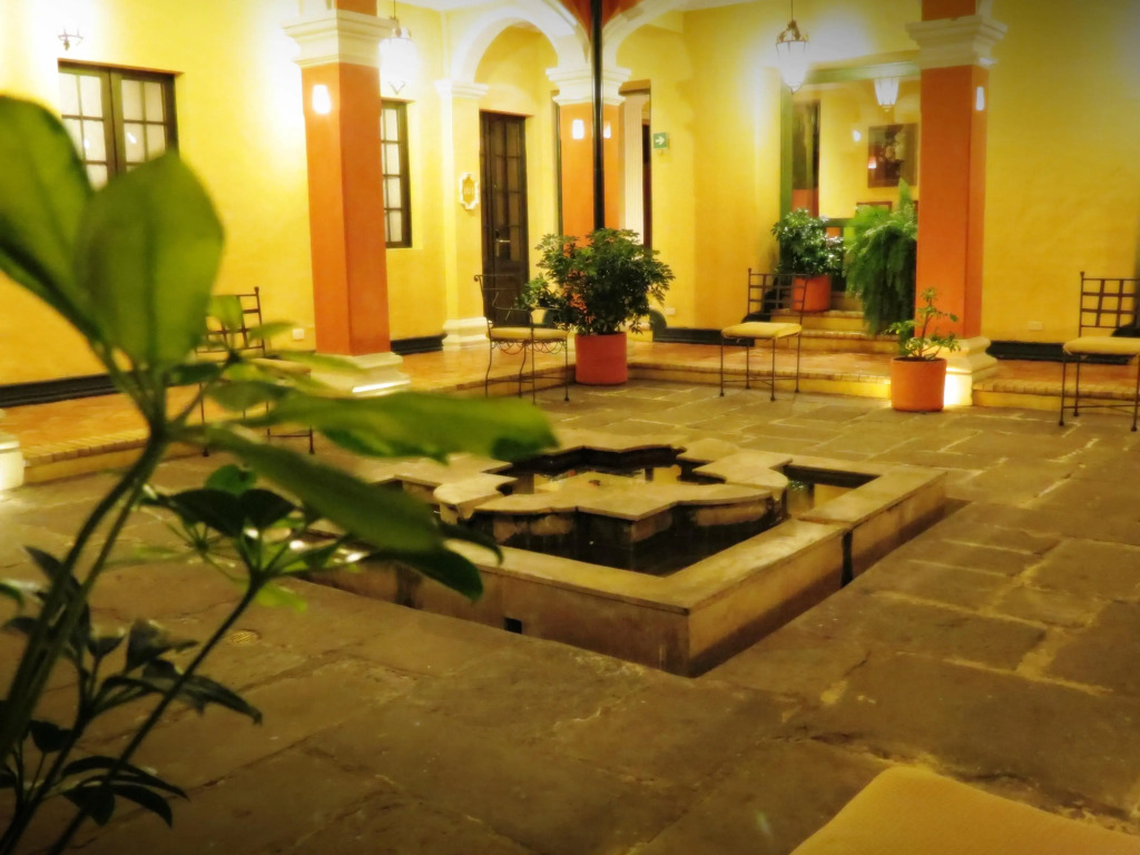 Hotel De La Opera
