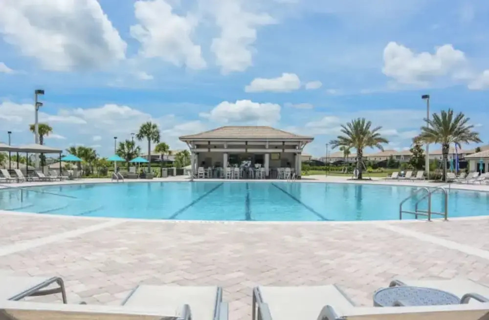 8933 Minnie s Townhouse Champions Resort Pool