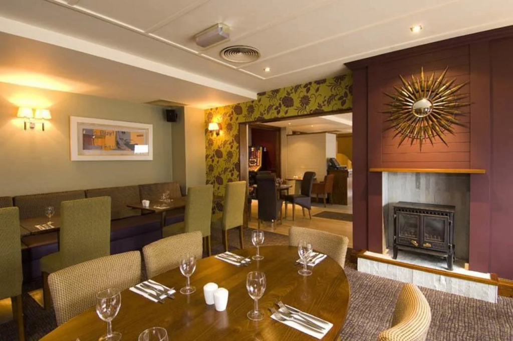 Premier Inn Manchester City Centre (Deansgate Locks)