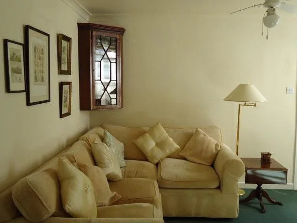 Cary Court - Guest House