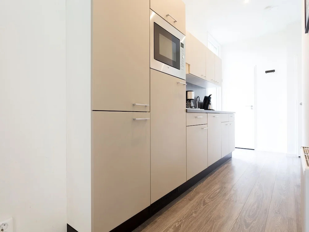 Modern chalet with dishwasher, only 18 km. from Rotterdam