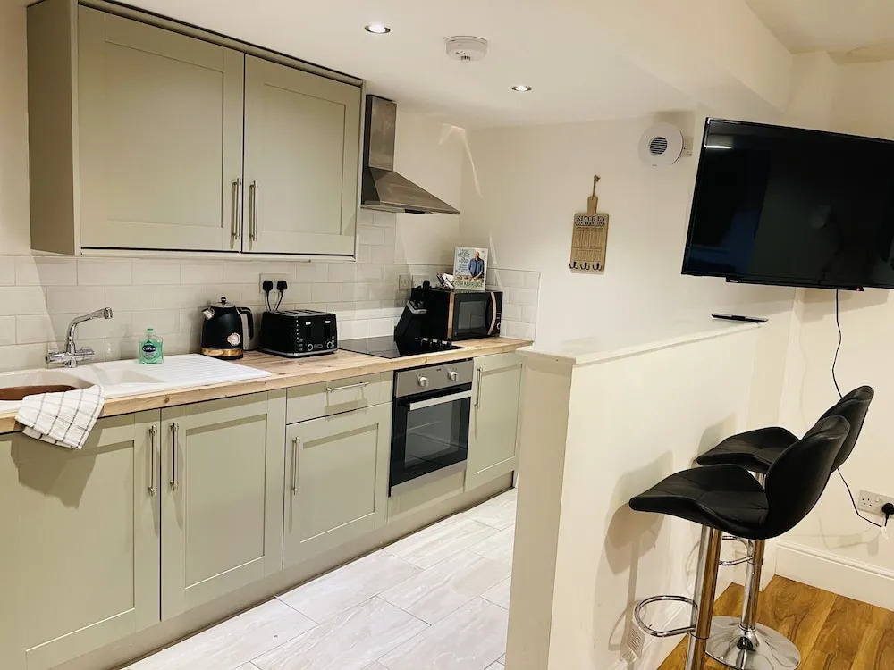 Hidden Hot Tub Retreat Apartment in Nottingham