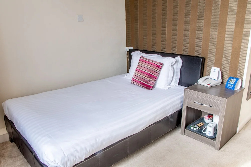 Parkmore Hotel & Leisure Club