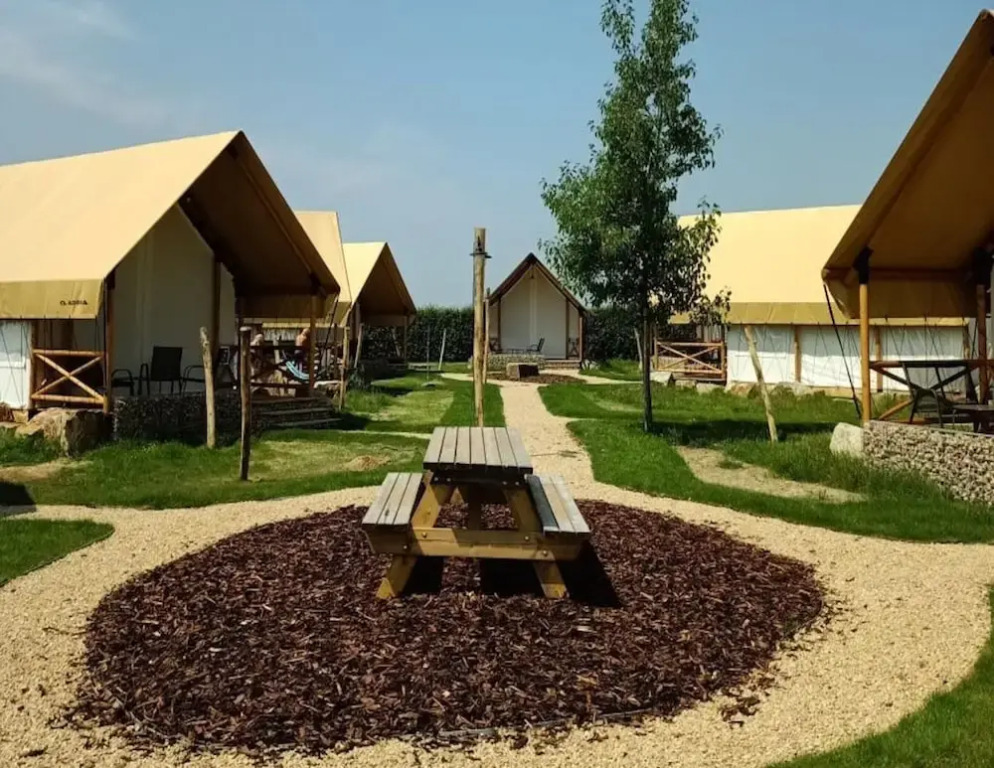 Safari Tent With Bathroom, 9 km From Maastricht