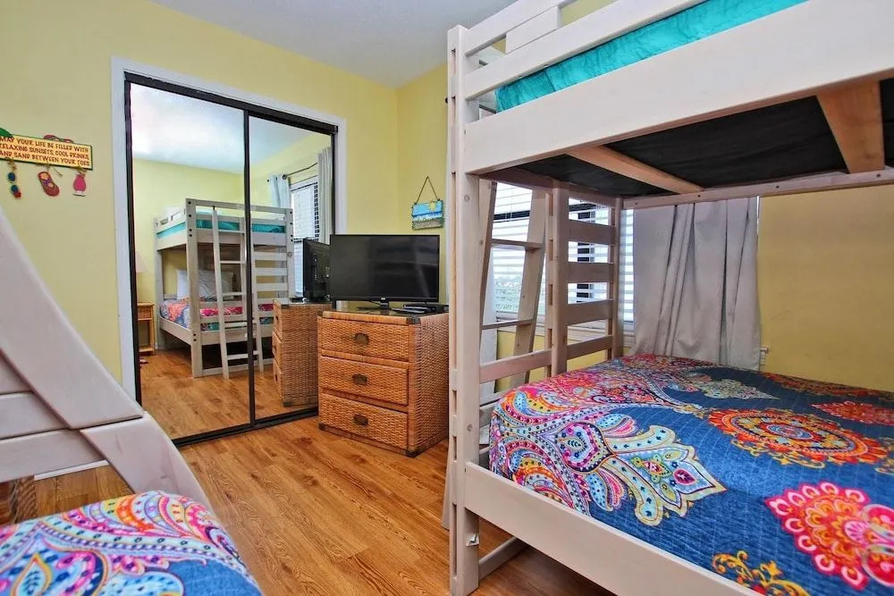Sand Dollar 28 by Youngs Suncoast
