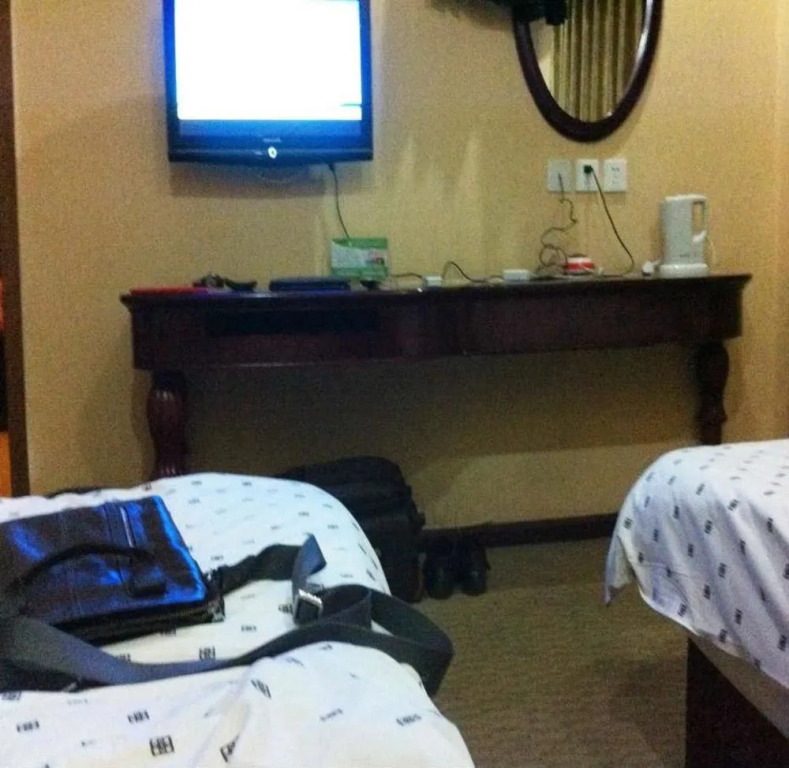 Hongye Business Hotel (Kunming Railway Station Joy City Center)