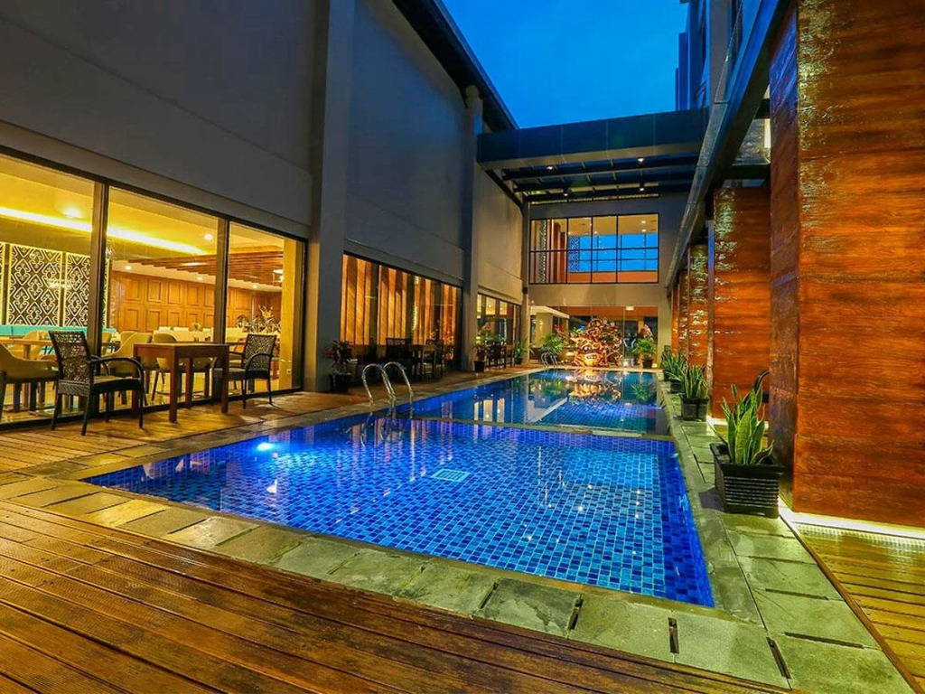 G Suites Hotel by AMITHYA