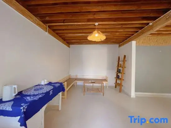 WeiShan Ancient City No. 16 Courtyard Boutique Homestay (Weishan Gongchen Tower)