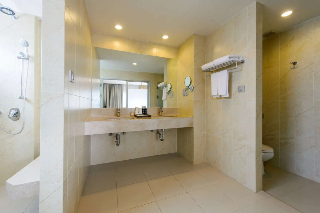 Ramada by Wyndham Phuket Patong
