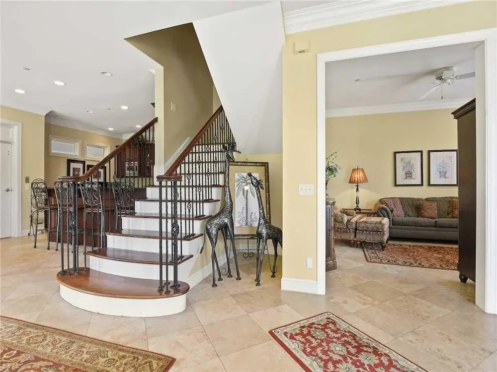 Collier Court 3 - Six Bedroom Home