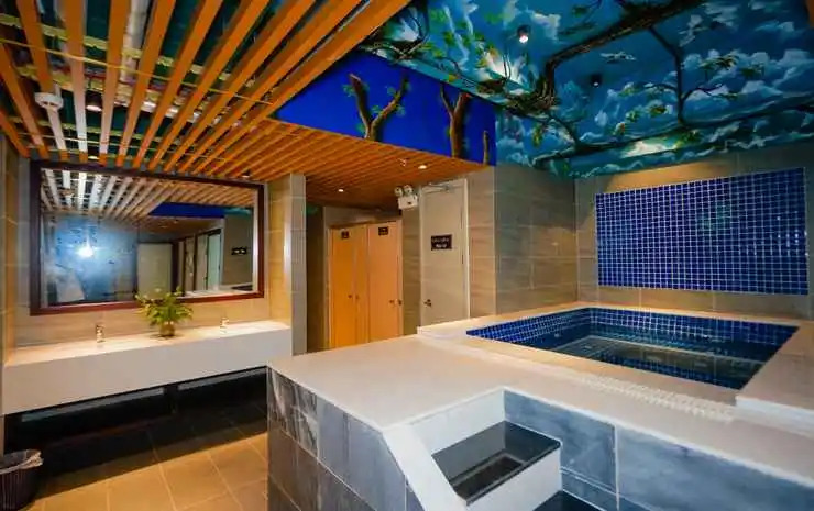 DLioro Hotel & Resort