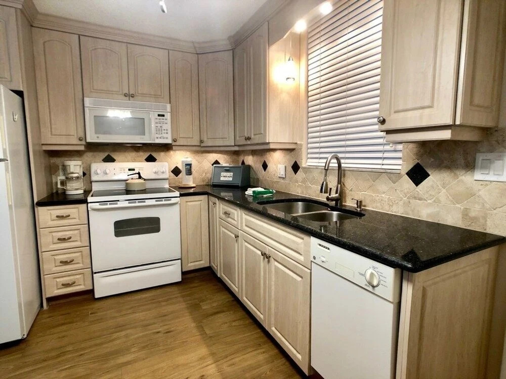 Garrett's Bonita Beach & Tennis Condo 1 Bedroom Condo by Redawning