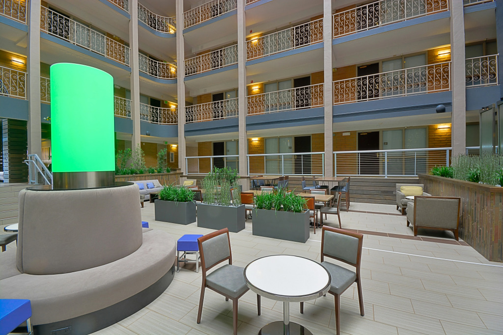 Embassy Suites by Hilton Denver Central Park
