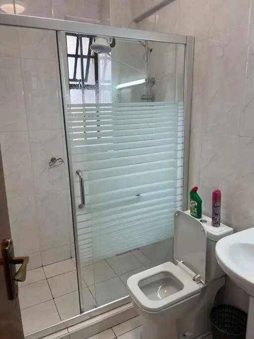 Lovely minimalist 2 bedroom serviced apartment