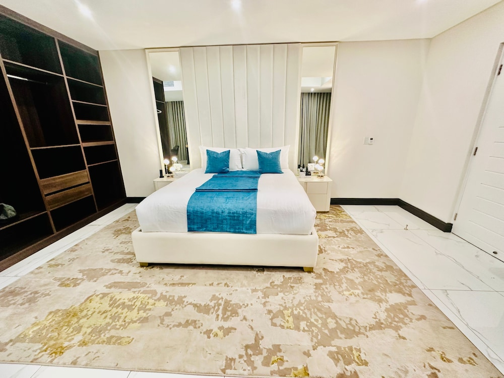 H & H Boutique & SPA