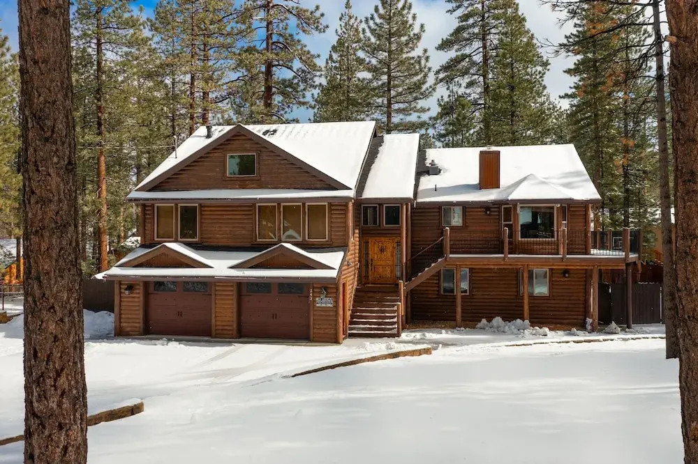 29 - Silver Fox Resort 6 Bedroom Home by Redawning