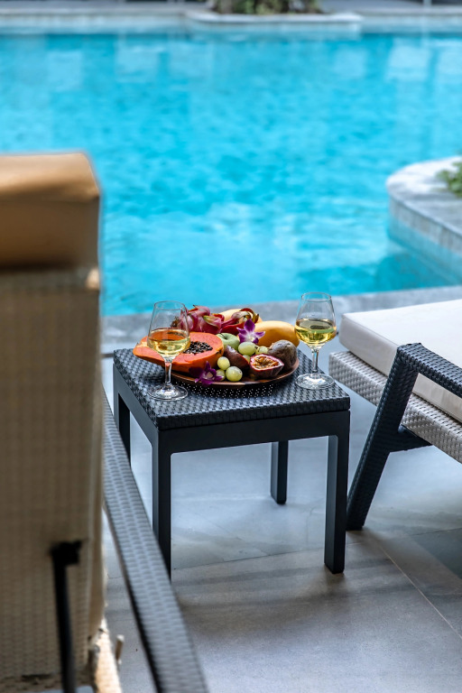 Апартаменты Title Legendary Pool Access 1-Bedroom Suite by TVC