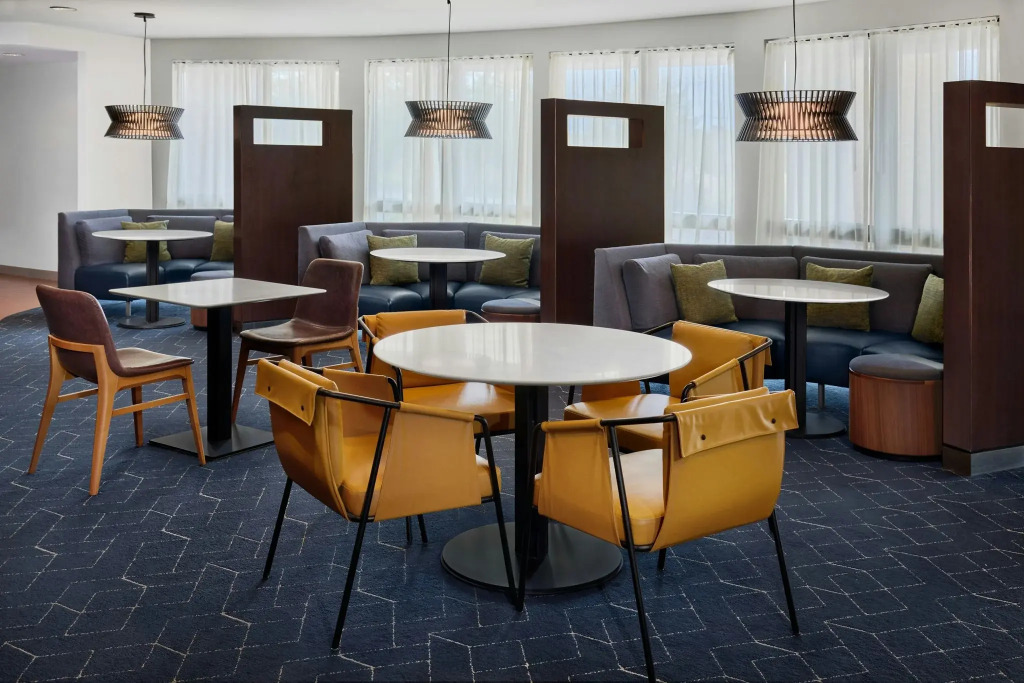 Courtyard by Marriott Kansas City Shawnee