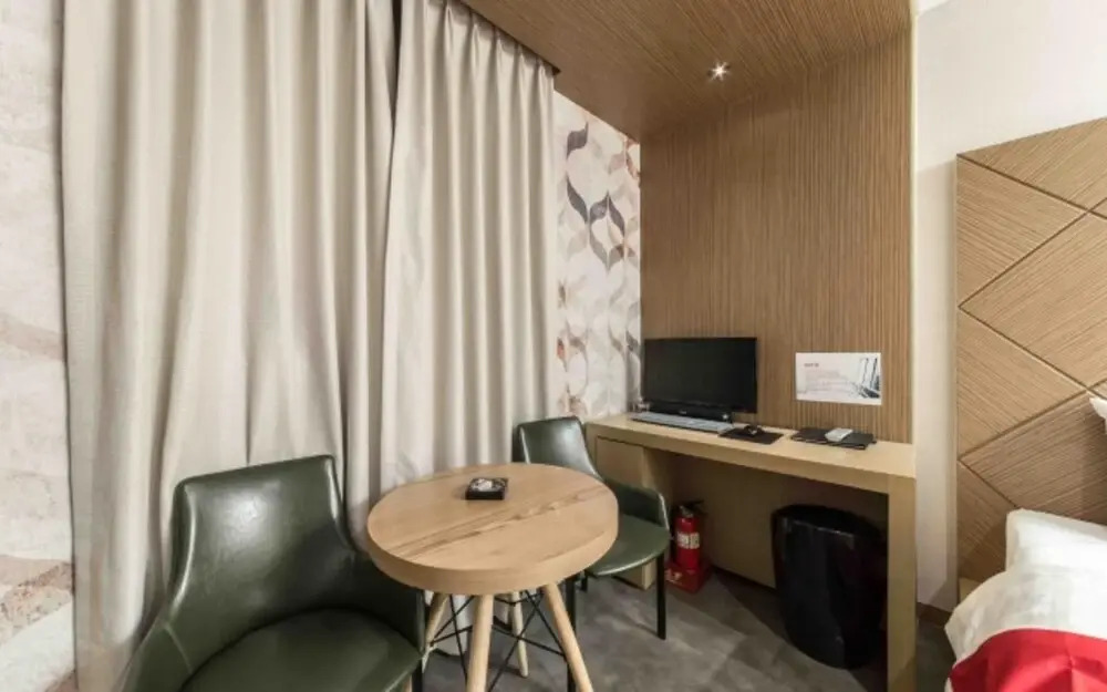 Hotel Staylight Sadang Inn
