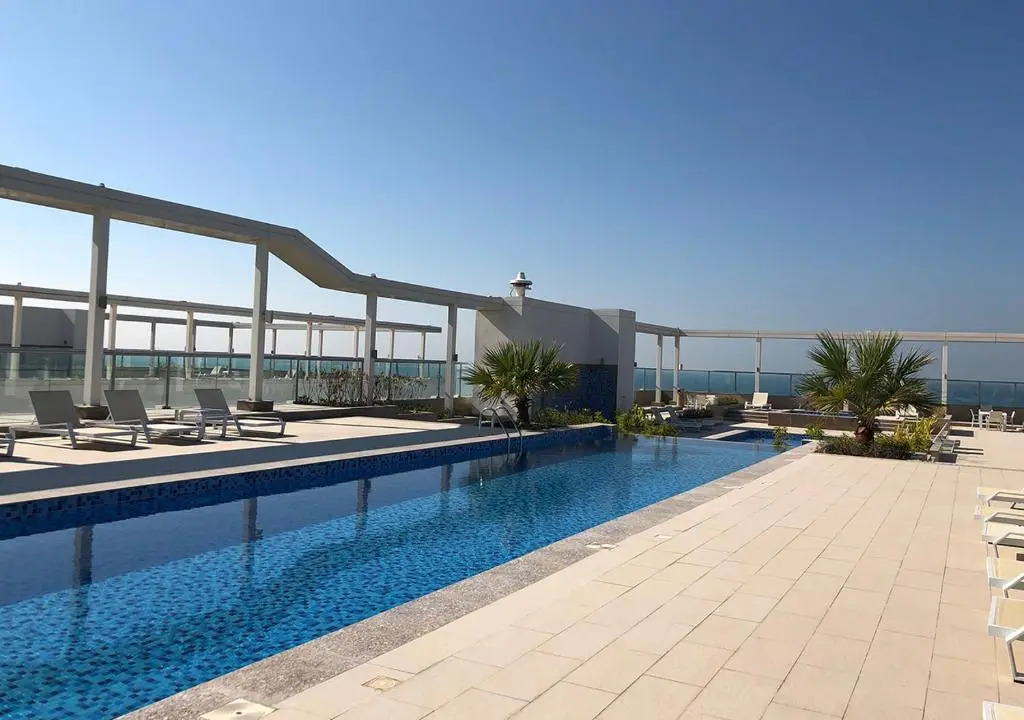Art-Centric Signature Apartment With Beach-View