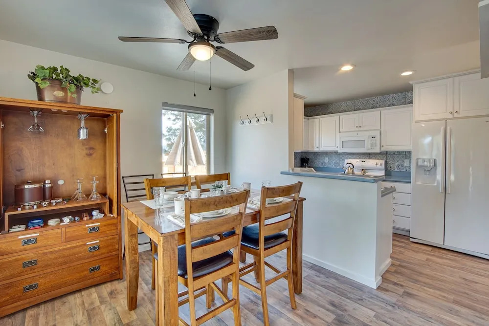 Charming Cle Elum Home w/ Patio: 5 Mi to Dtwn!