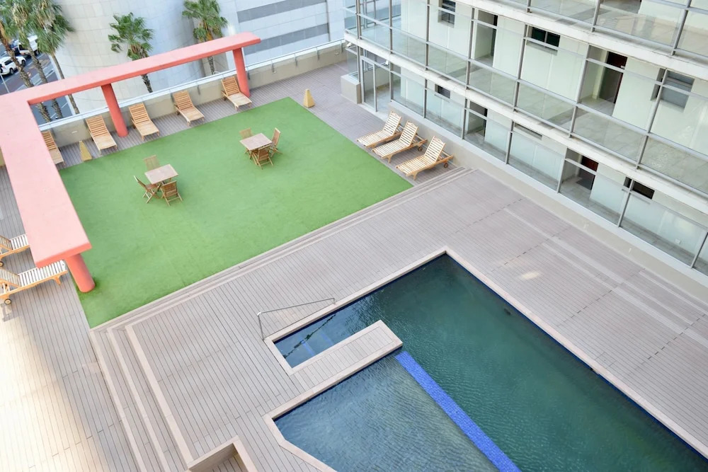 Beach House-style Apartment In City Centre