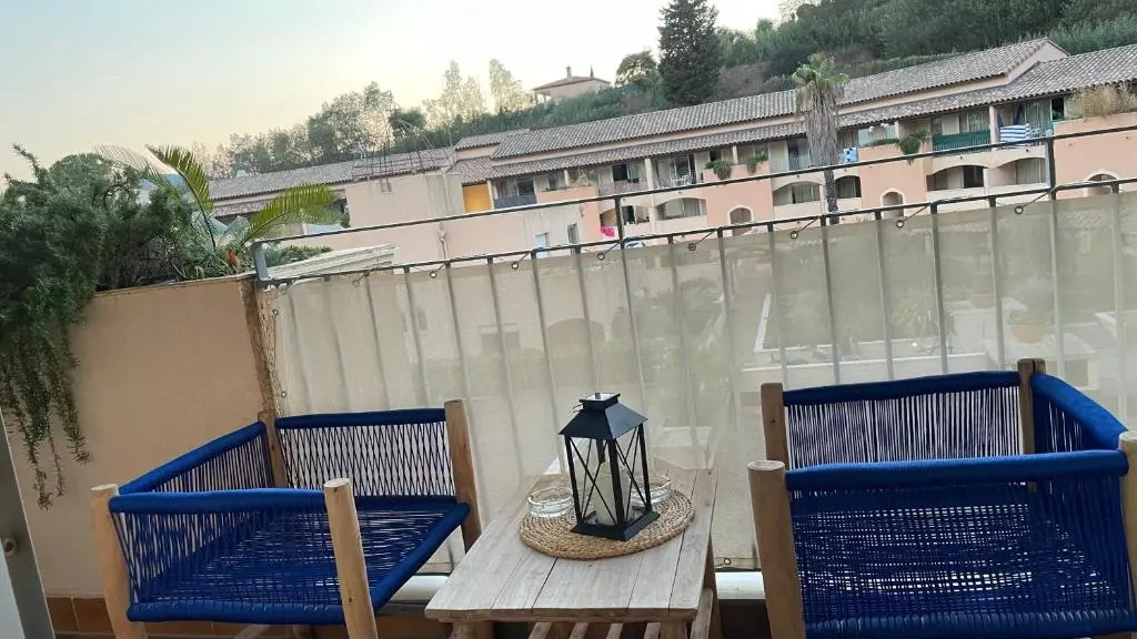 Appartement les 3 caps avec piscine et vue mer