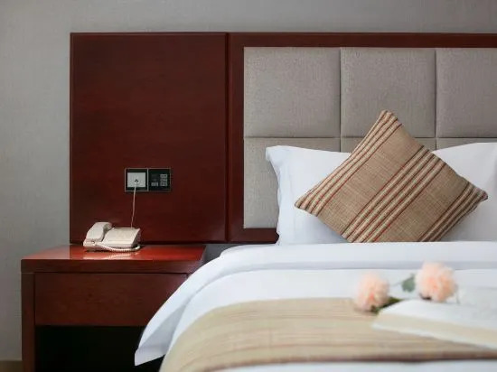 Baihe Hotel (Foshan Lecong Tianyoucheng)