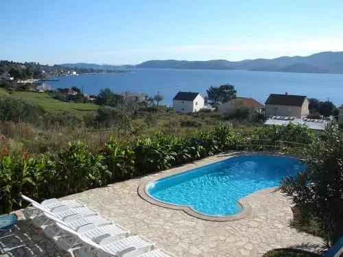Villa AP