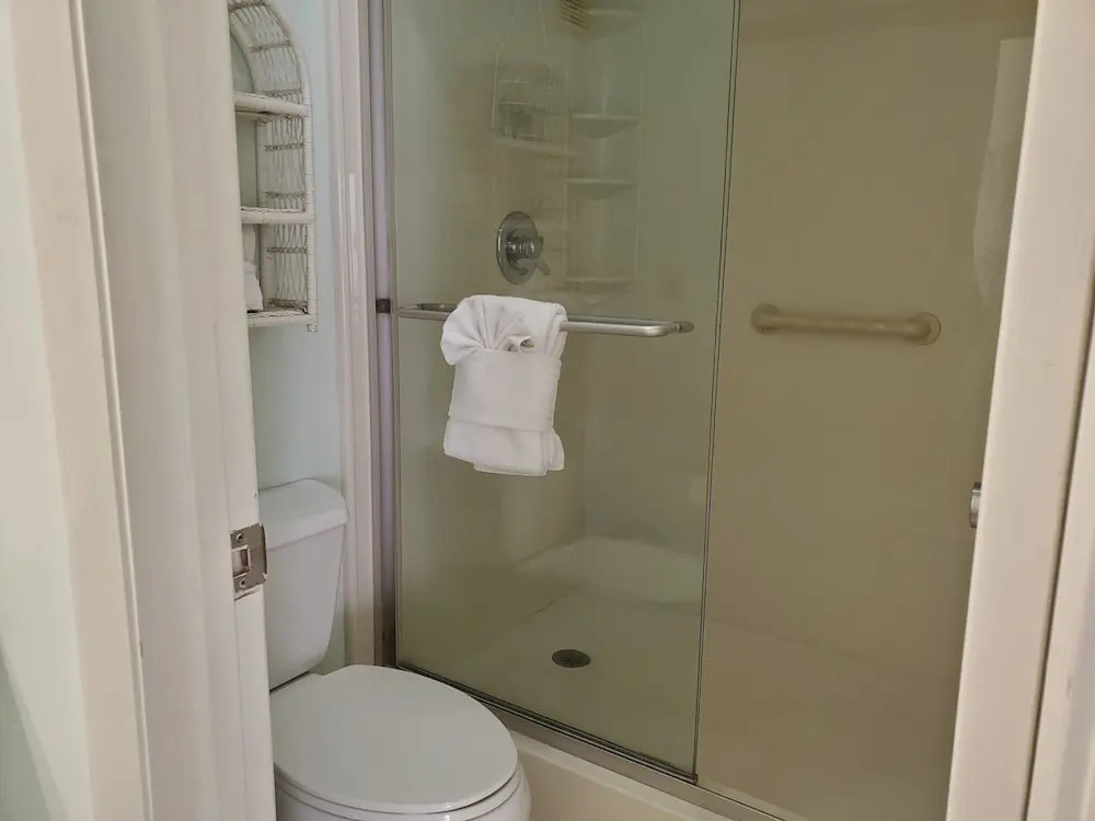 Midnight Cove Ii 221d - Serene Bayfront Vacation Rental! 3 Bedroom Apts