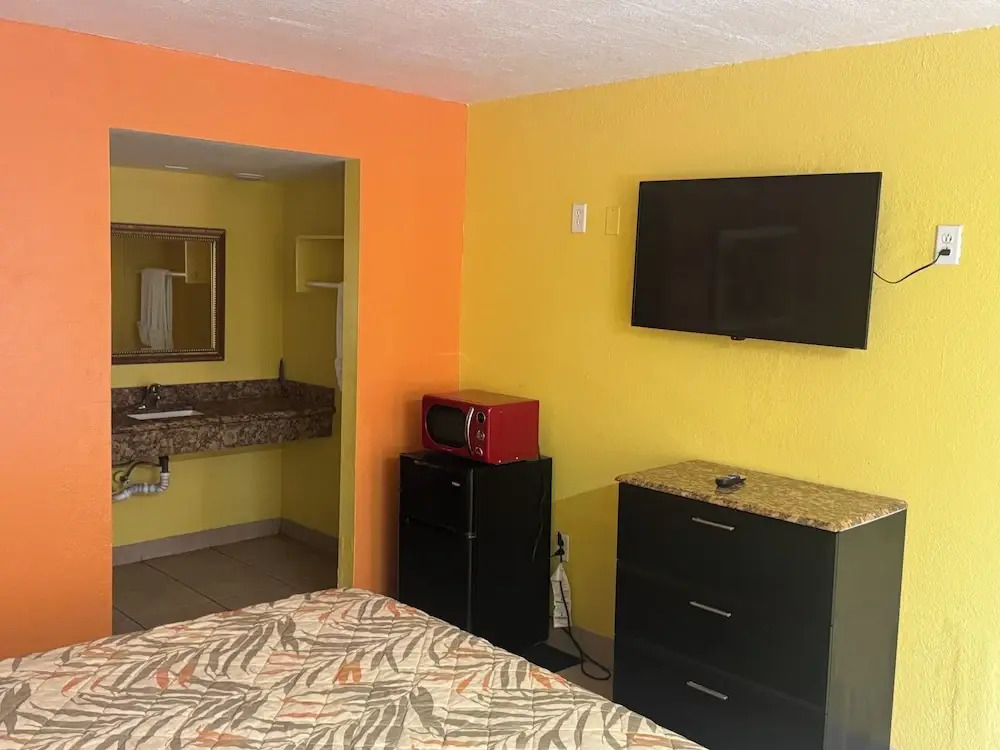 Apollo Inn