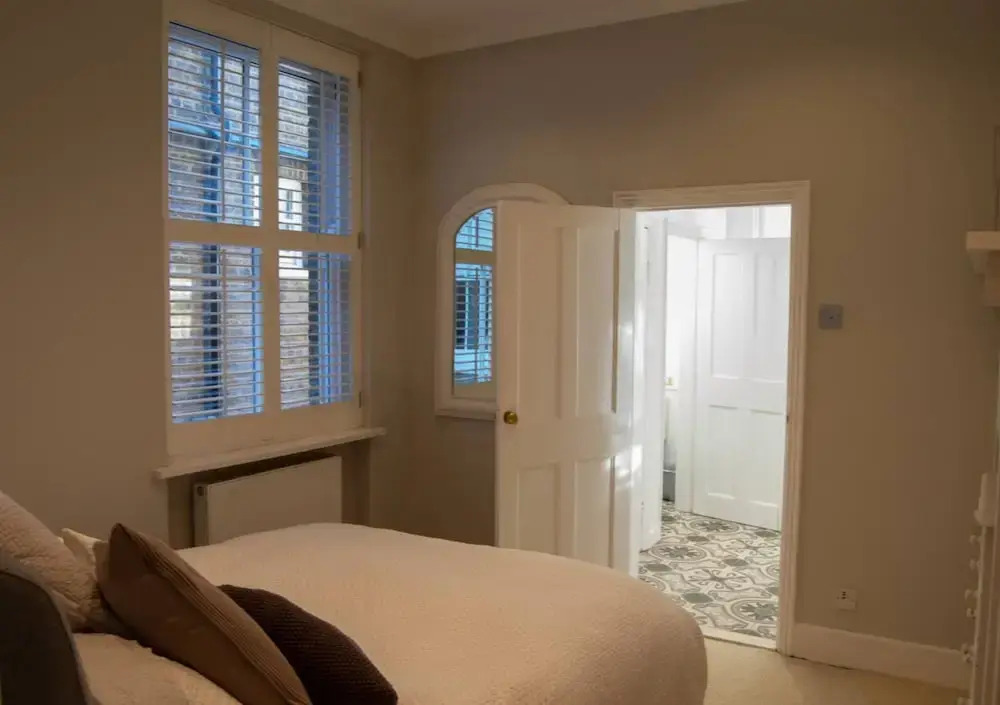 Stunning First Floor Flat In Excellent Location