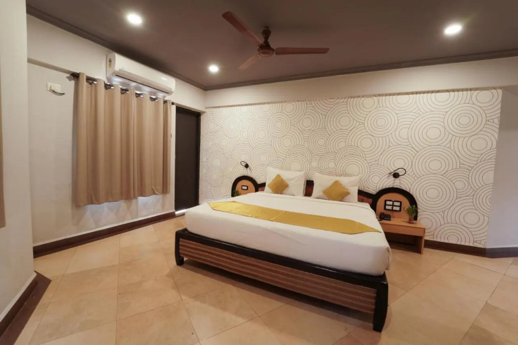 Om Shiv Hotel Formerly The Treat Hotel