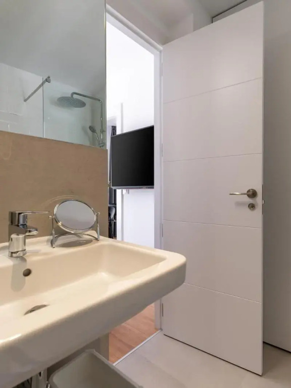 Limehome Madrid C. de Fomento