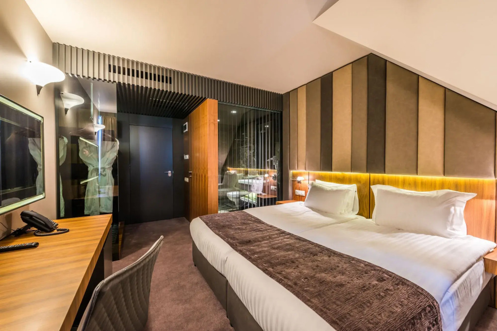 All Seasons Residence Design Hotel
