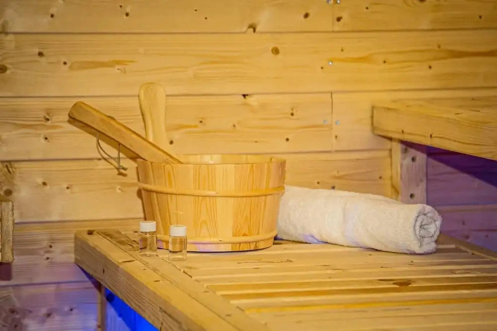 Casino Whirlpool-sauna-kino-indoor-basketball