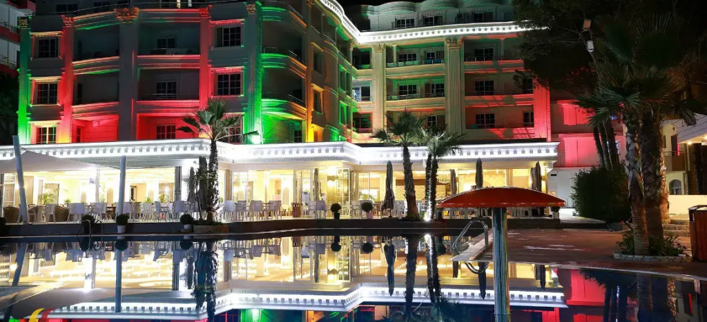 Fafa Premium Hotel