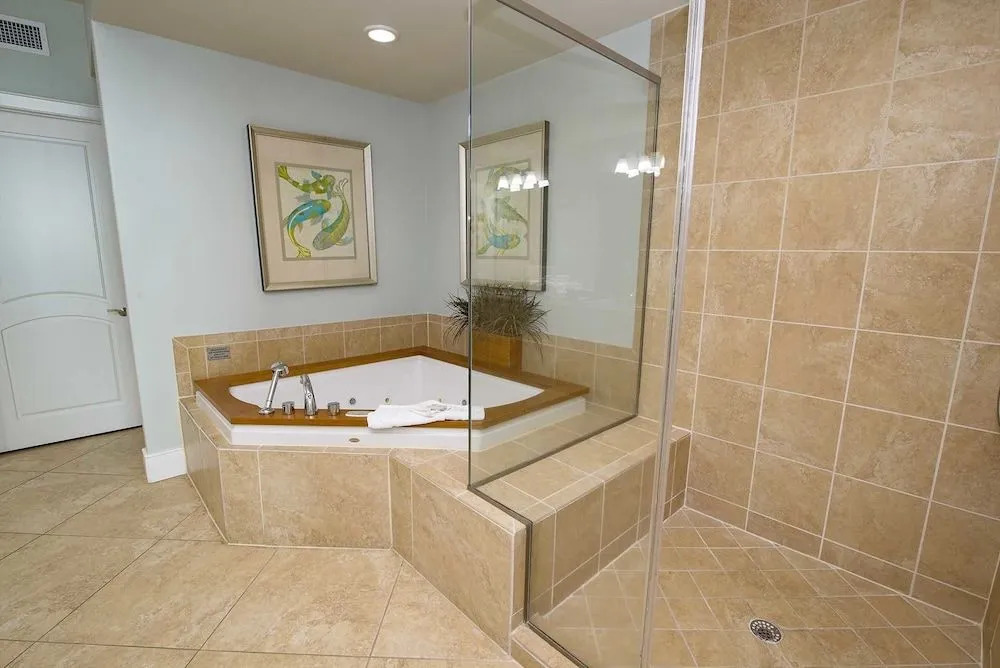Turquoise Place 1904d 3 Bedrooms 3.5 Bathrooms Condo