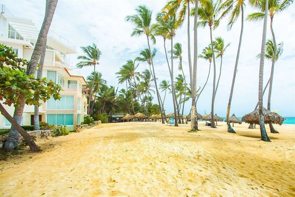 Los Corales Villas & Aparts Ocean View