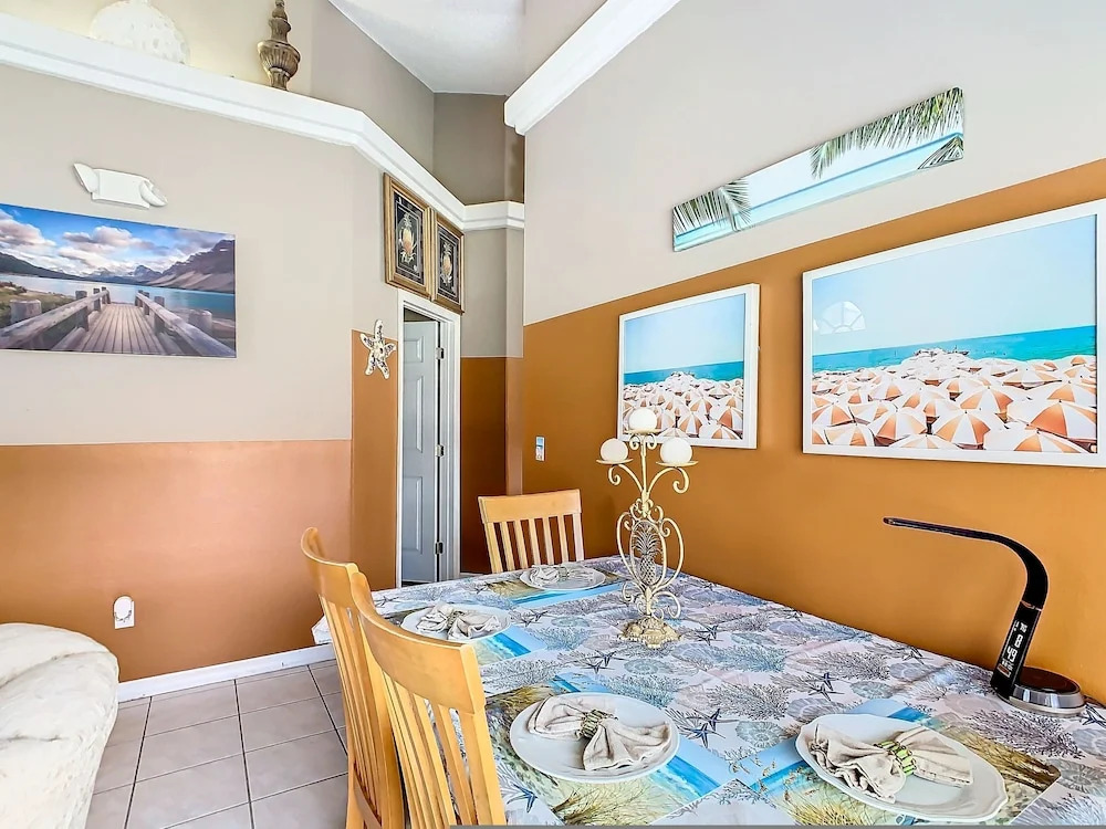 Screened pool, spa & game room Near Disney
