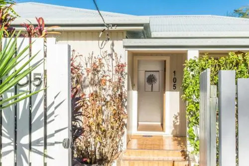 Bungalow105