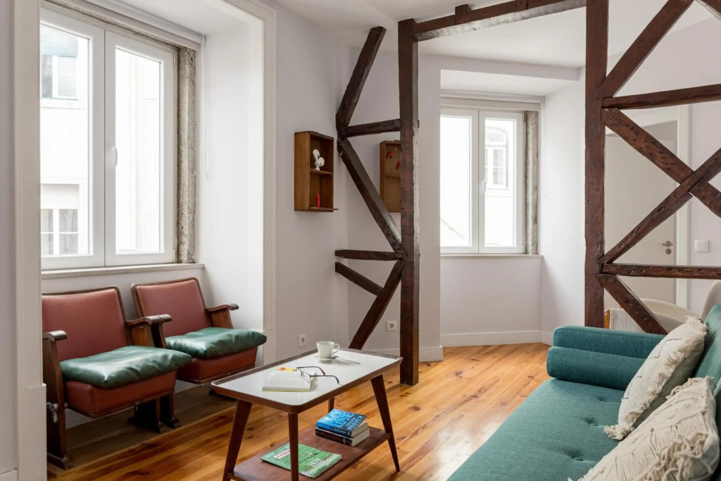 ALTIDO Vintage 2BR Apt in Chiado, nearby Rossio train station